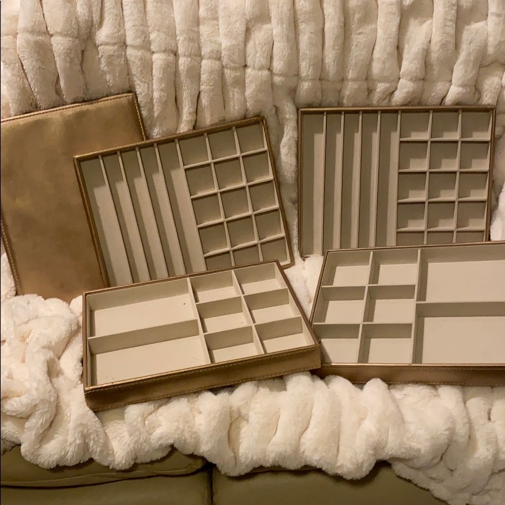 Jewelry box